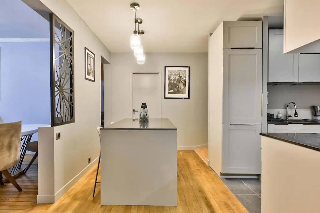 Nice 3Br Flat Near Porte D'Orleans Metro Station Apartment Paris