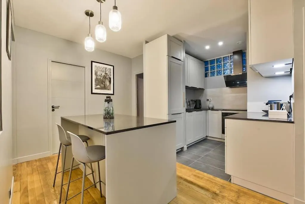 Apartament Nice 3Br Flat Near Porte D'Orleans Metro Station Paryż